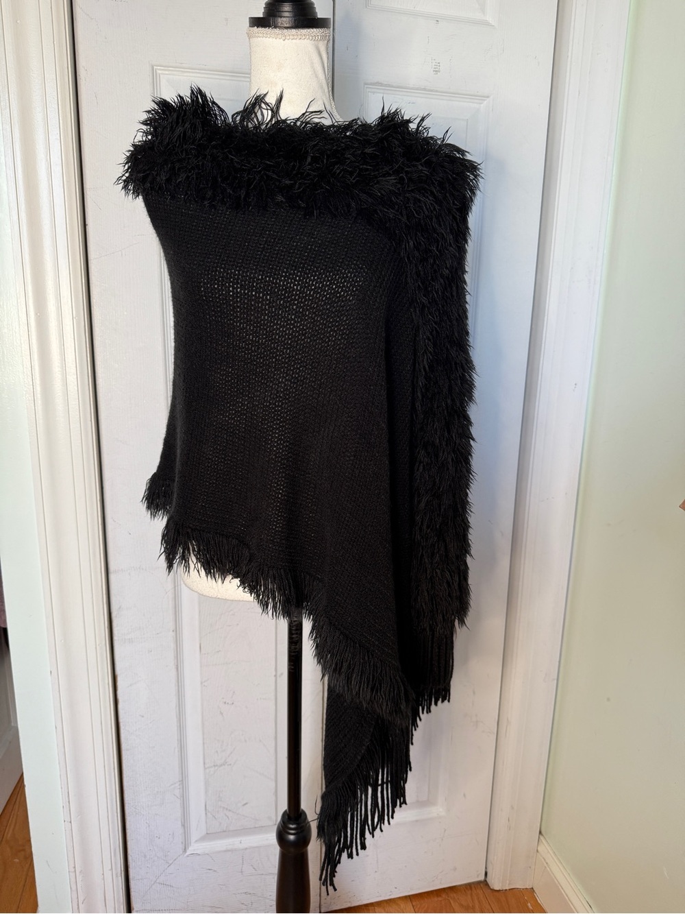 Y2K NWT APT 9 Designer Black Whimsigoth Gossip Girl Style Poncho